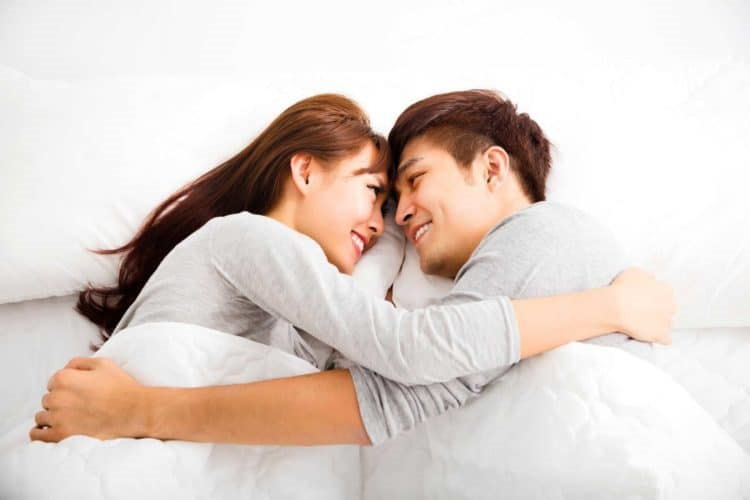 alt="Nước uống Đông Trùng Hạ Thảo Fine Plus Collagen hỗ trợ cân bằng nội tiết tố nữ"